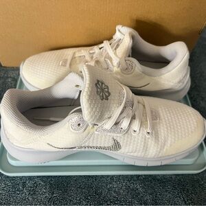 Nike running womens shoes